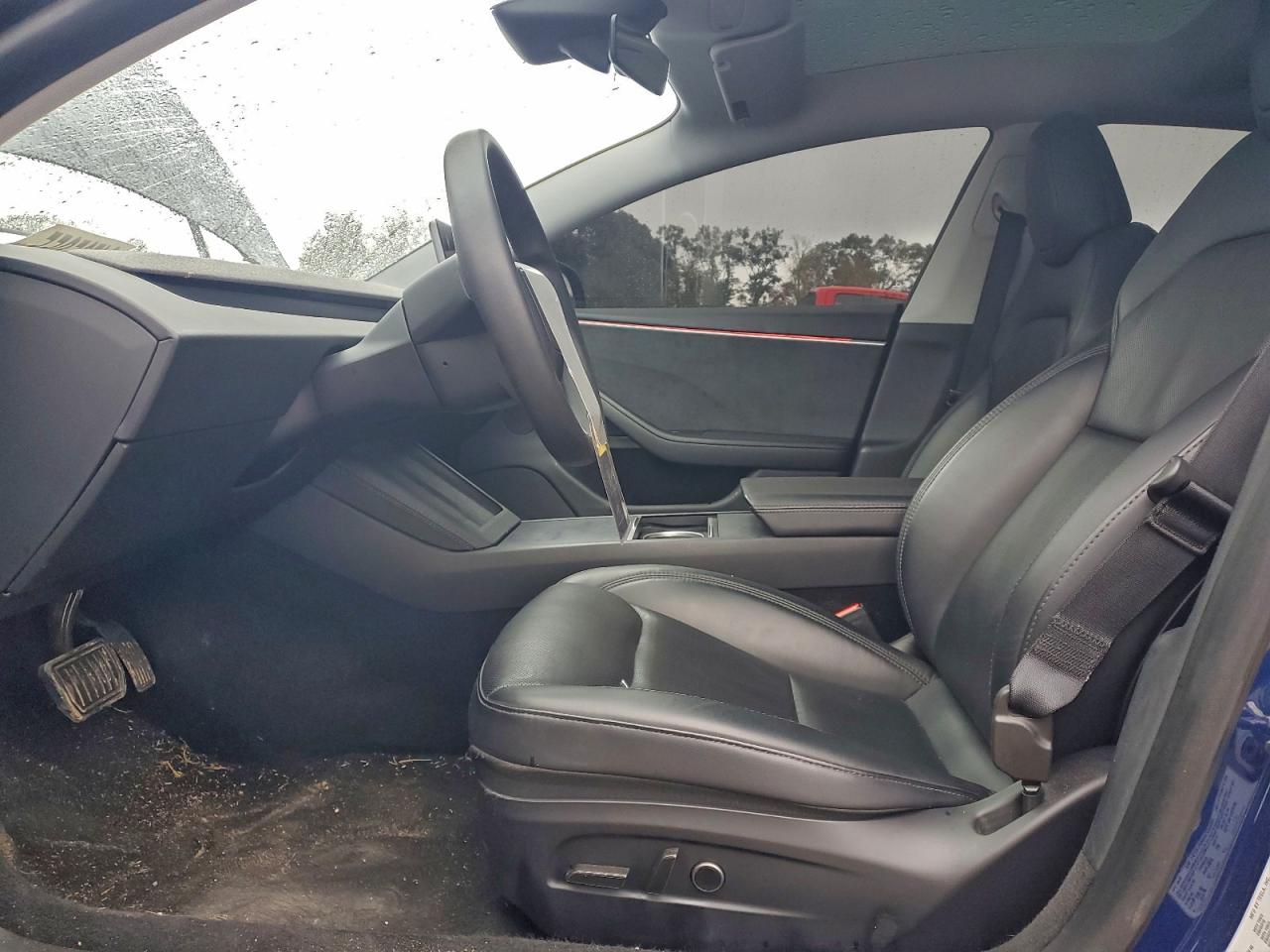 Tesla Model 3 Image 5