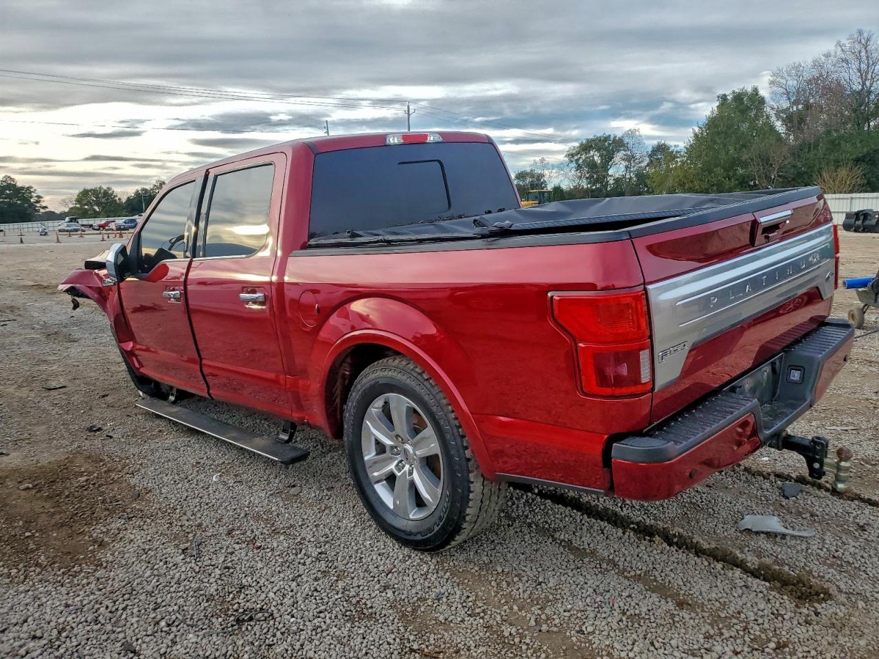 Ford F-150 Supercrew Image 4