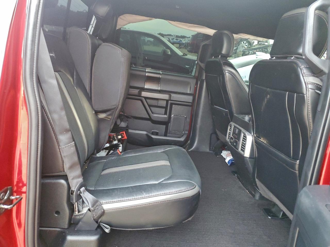 Ford F-150 Supercrew Image 13