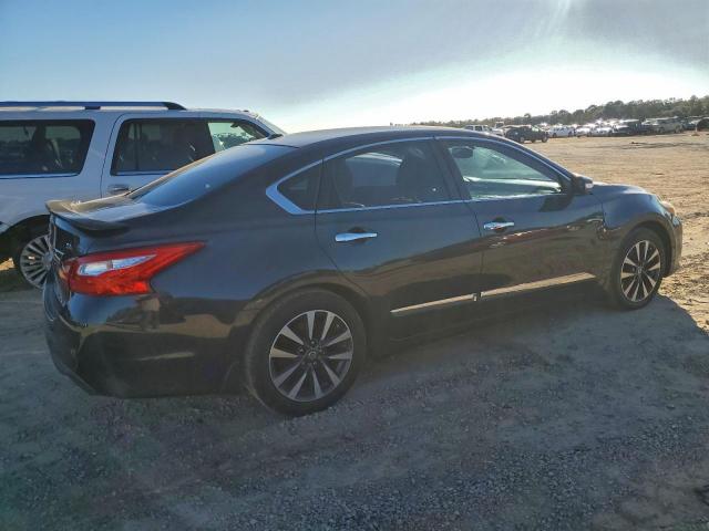 Nissan Altima 2.5 Image 3