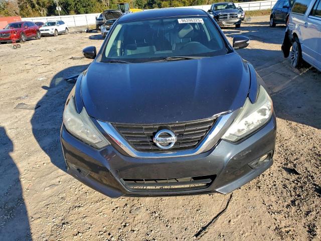 Nissan Altima 2.5 Image 9