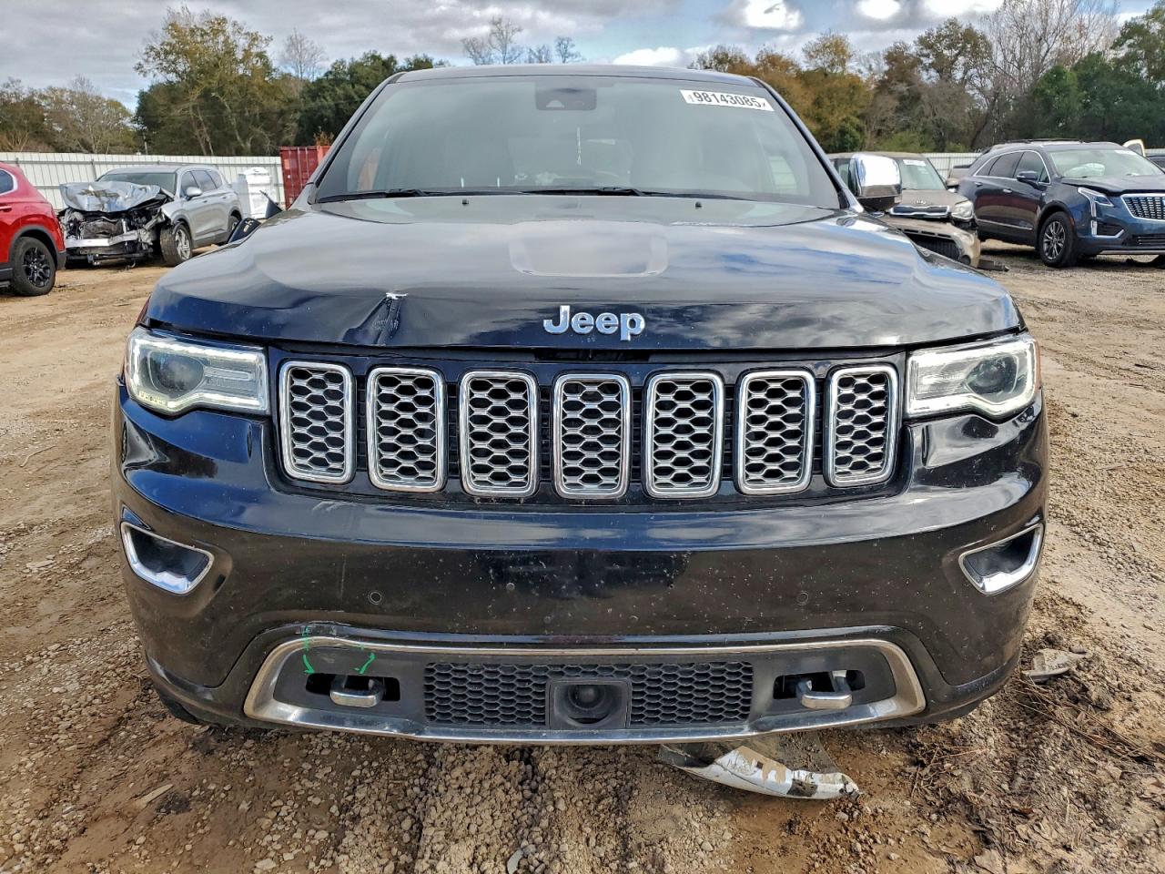 Jeep Grand Cherokee Overland Image 11