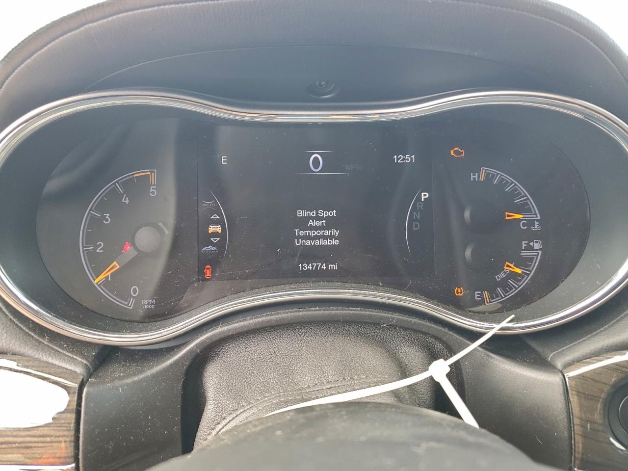 Jeep Grand Cherokee Overland Image 8