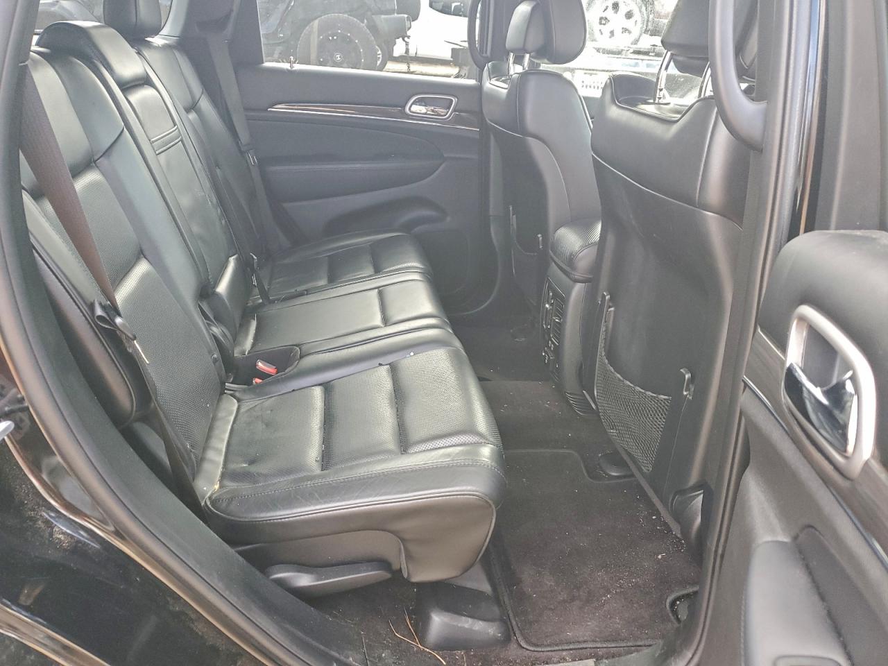 Jeep Grand Cherokee Overland Image 9