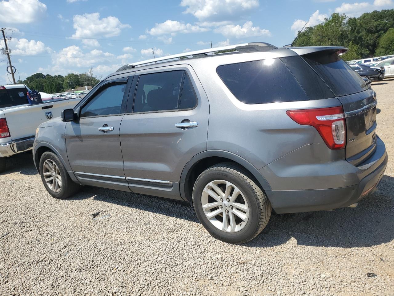 Ford Explorer Xlt Image 8
