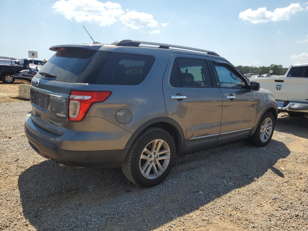 Ford Explorer Xlt Image 7
