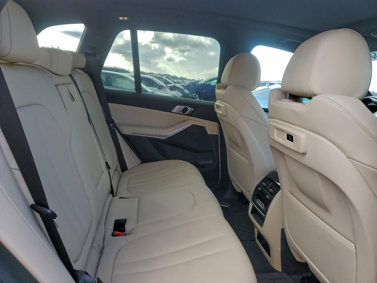 BMW X Series Sdrive 40i Image 10