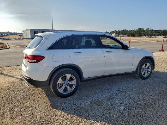 Mercedes-Benz GLC 300 Image 2
