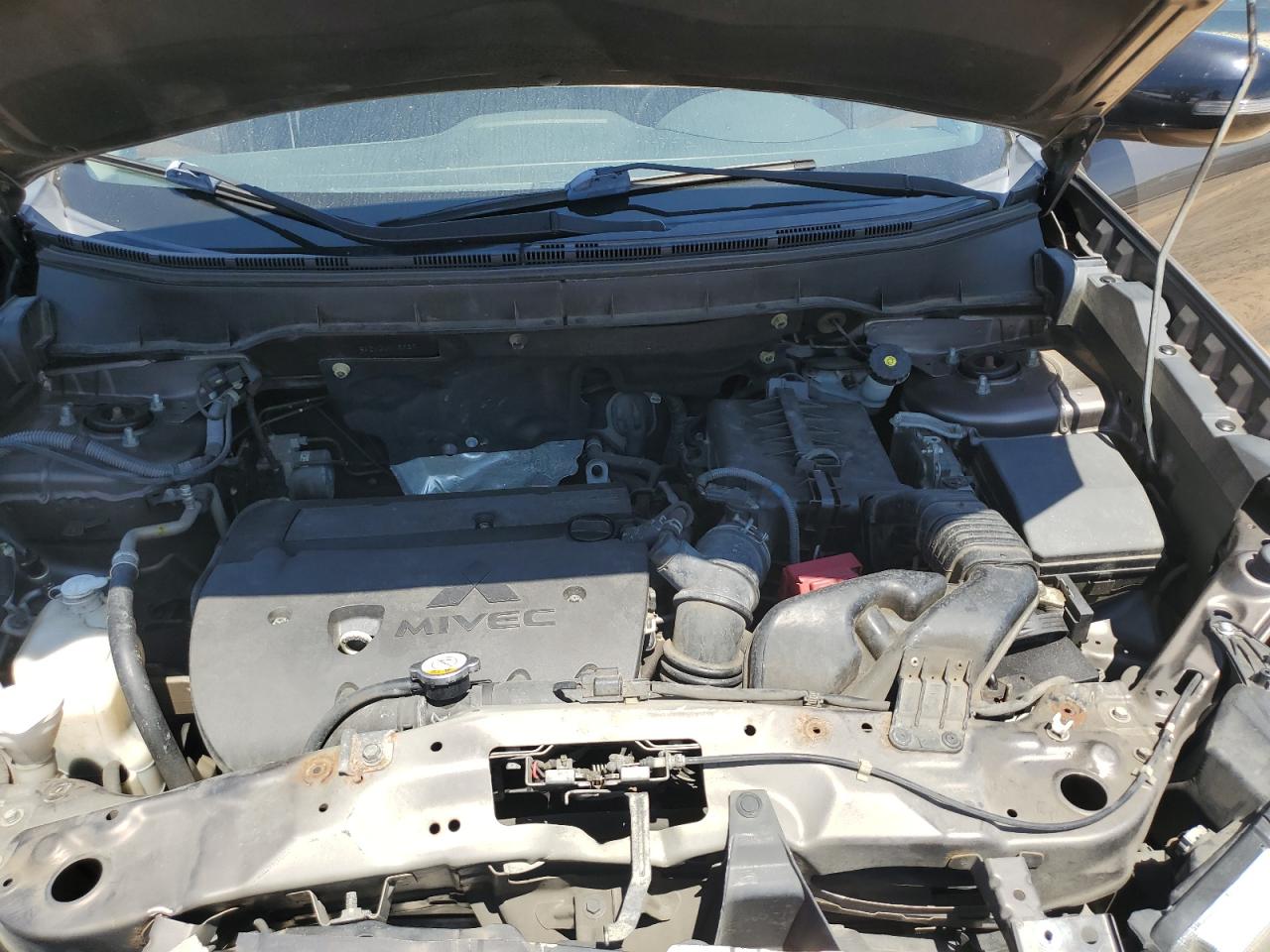 Mitsubishi Outlander Es Image 9