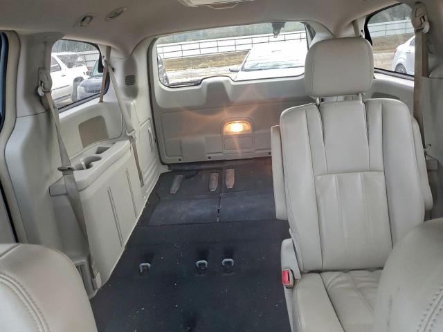 Chrysler Minivan Touring Image 4