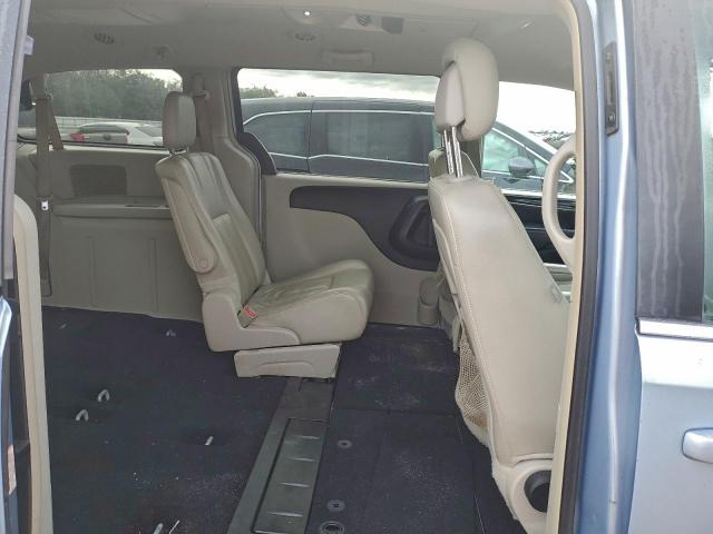 Chrysler Minivan Touring Image 5