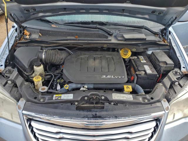 Chrysler Minivan Touring Image 10