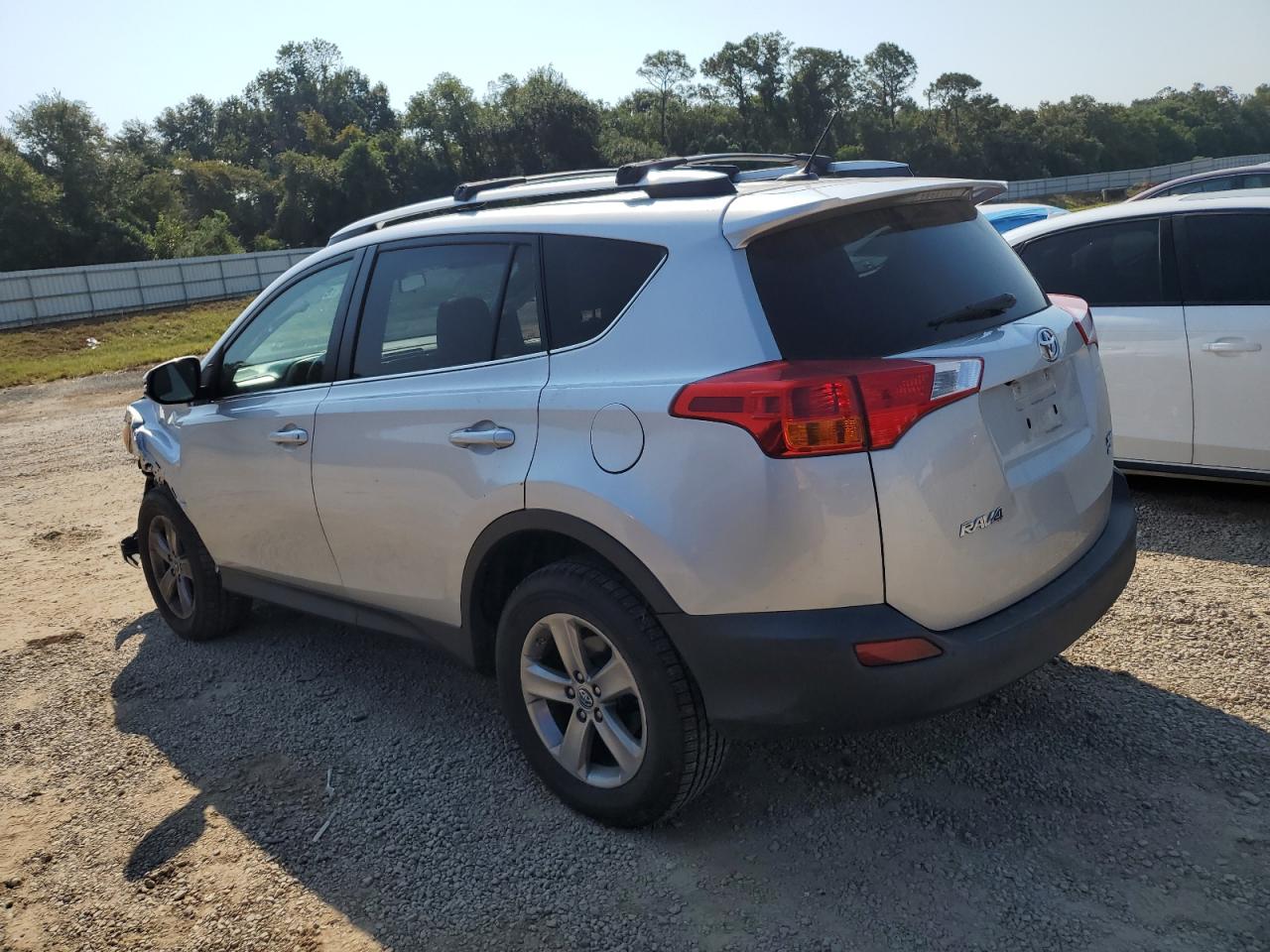 Toyota RAV4 Xle Image 2