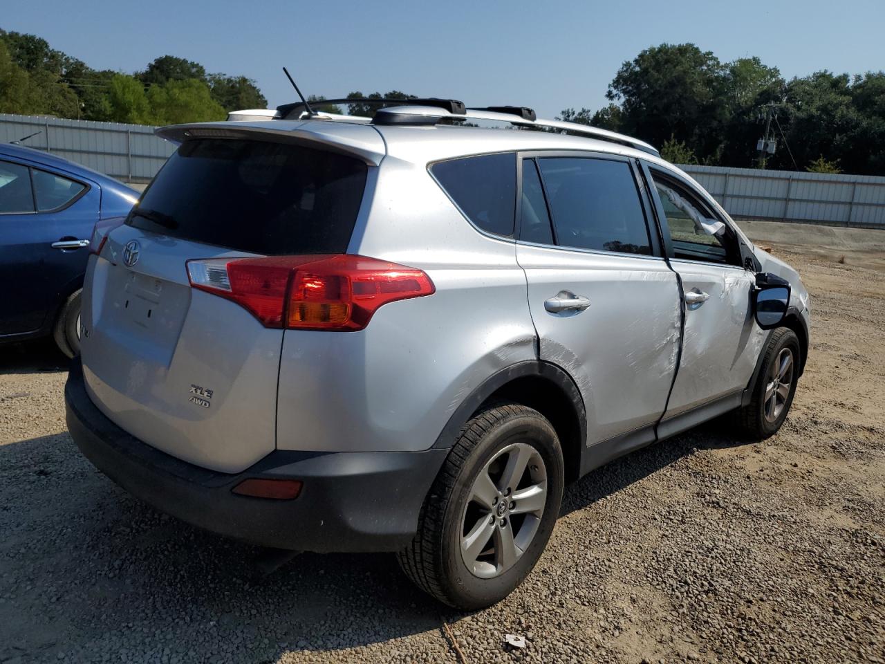 Toyota RAV4 Xle Image 11