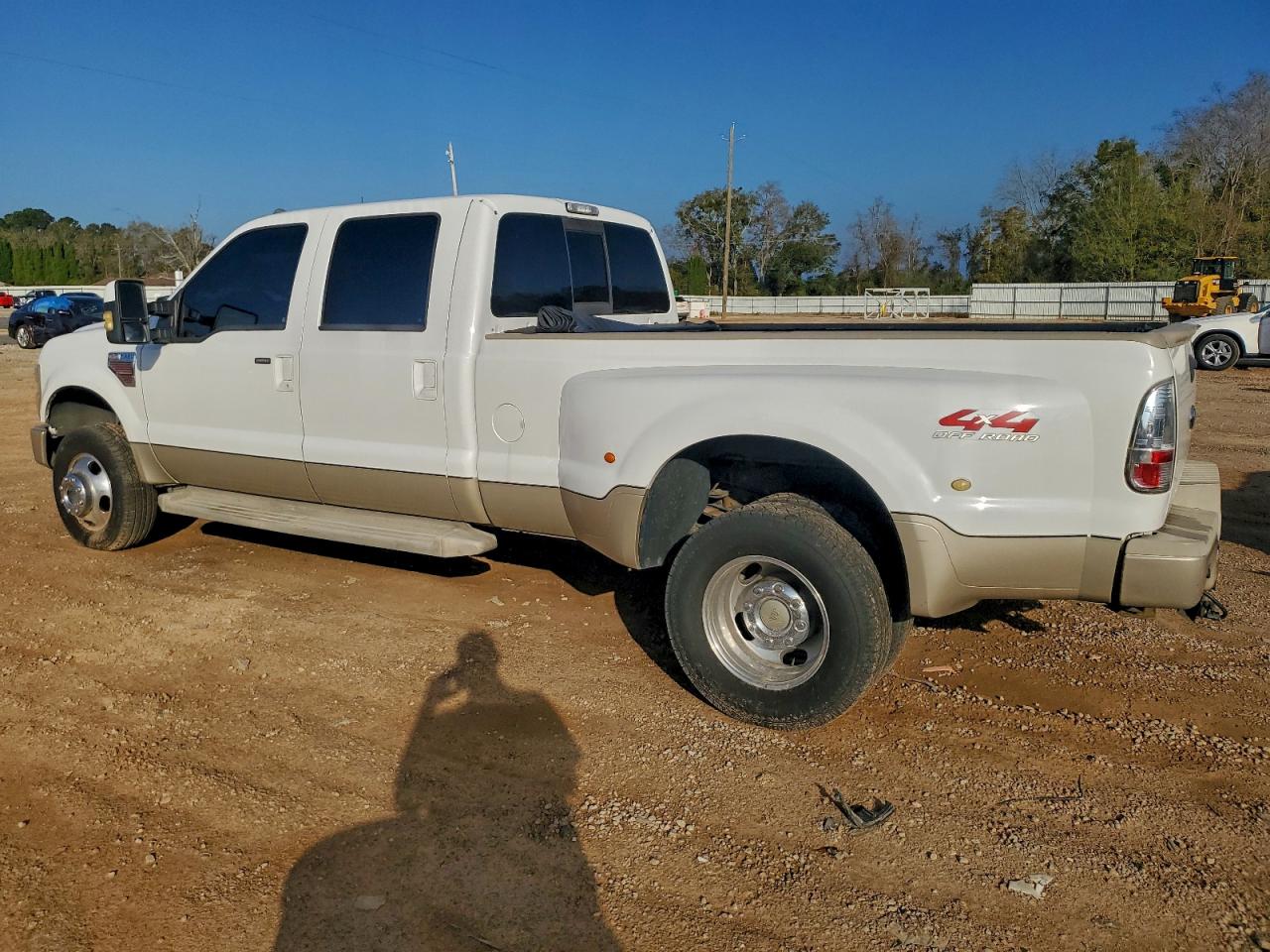 Ford F-350 Super Duty Image 4