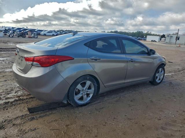 Hyundai ELANTRA Gls Image 3