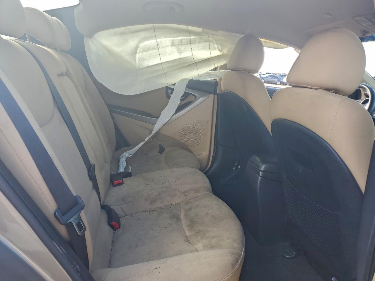 Hyundai ELANTRA Gls Image 7