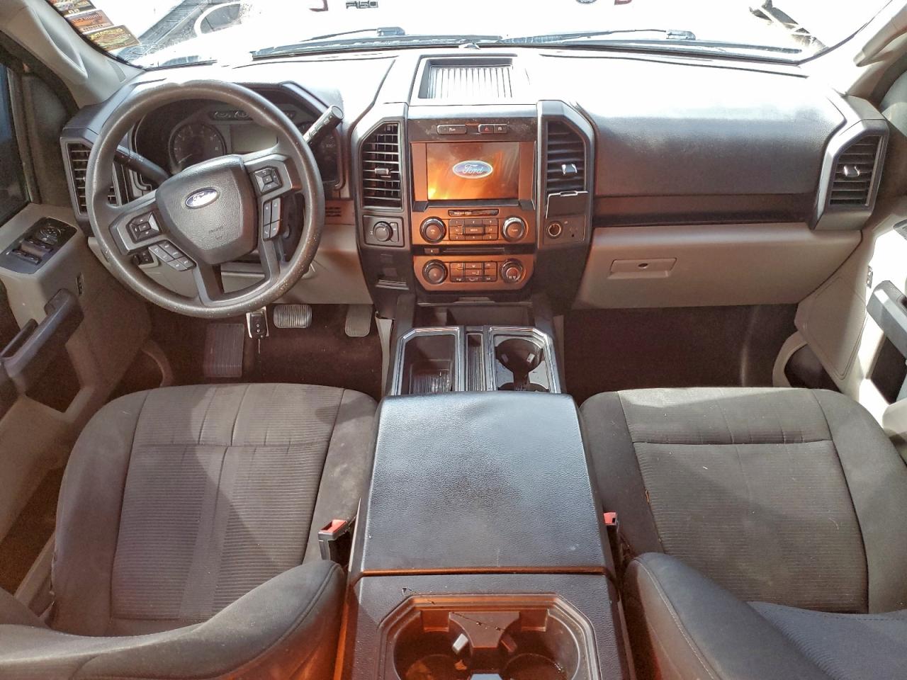 Ford F-150 Super Cab Image 11