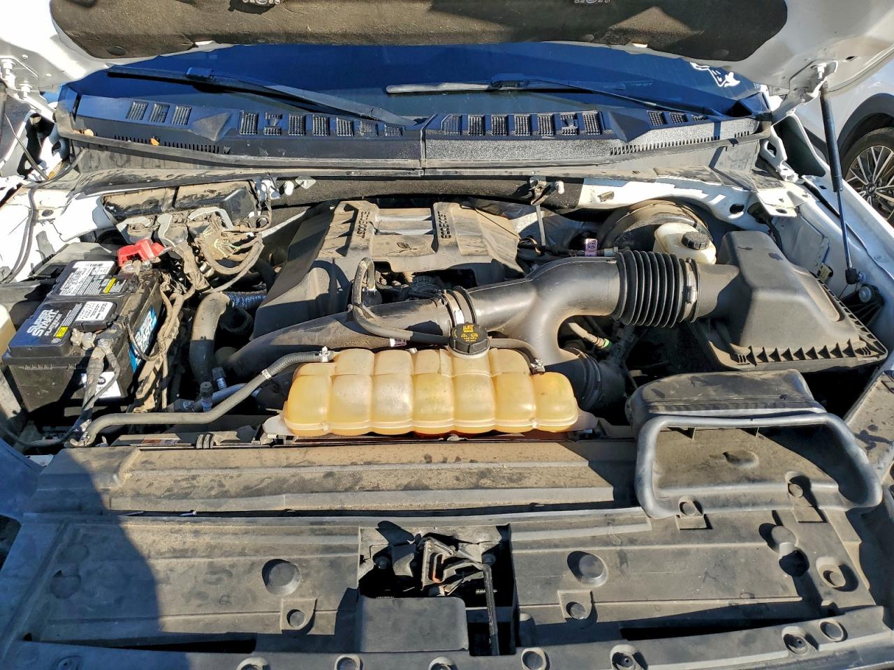 Ford F-150 Super Cab Image 10