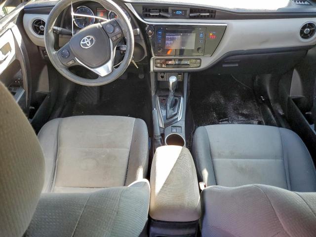 Toyota Corolla L Image 10