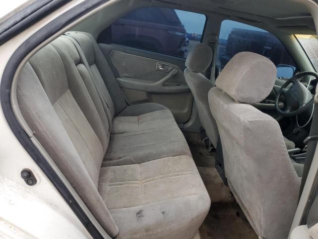 Toyota Camry Ce Image 4