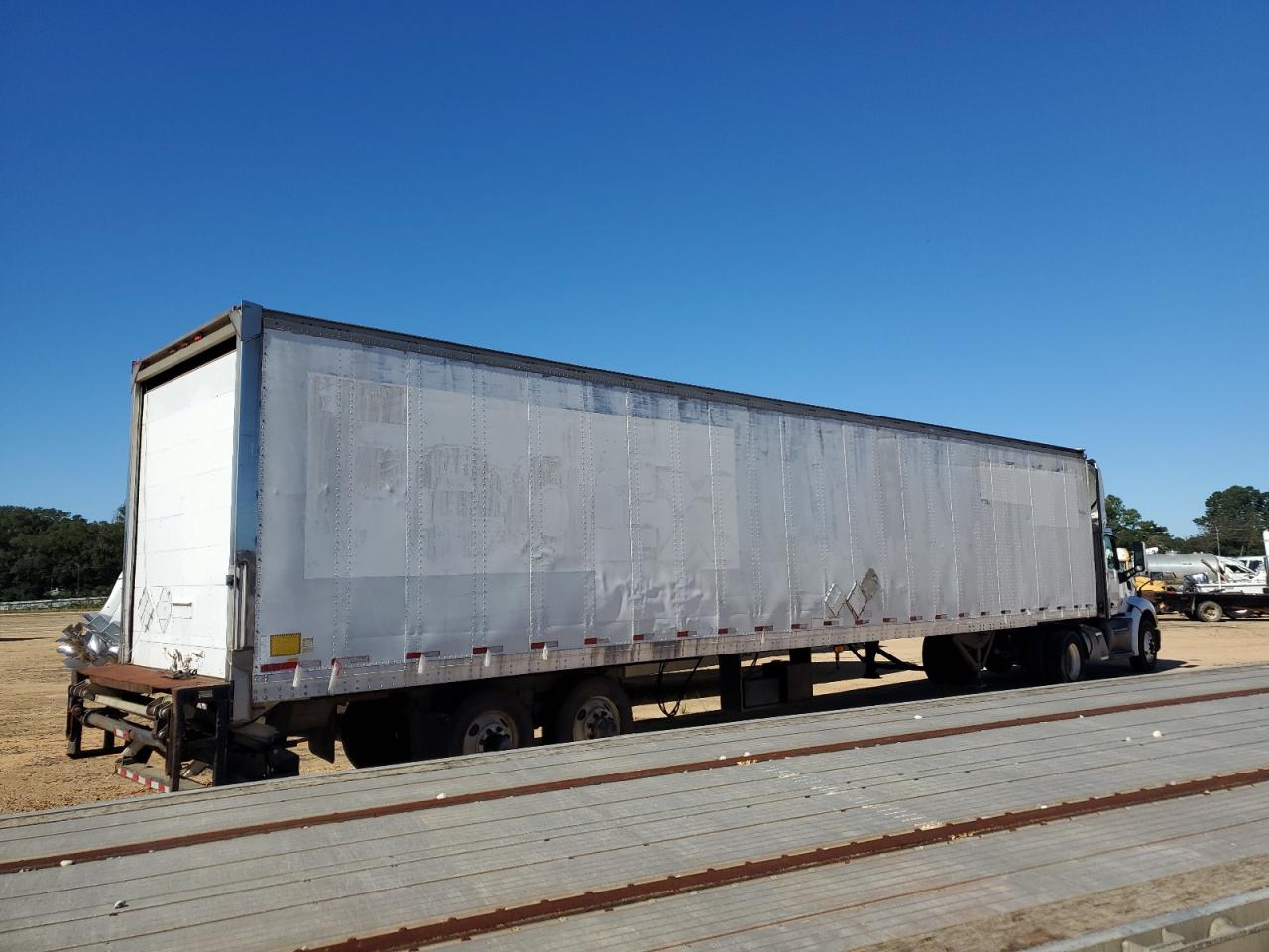 Peterbilt Tractor 579 Image 4