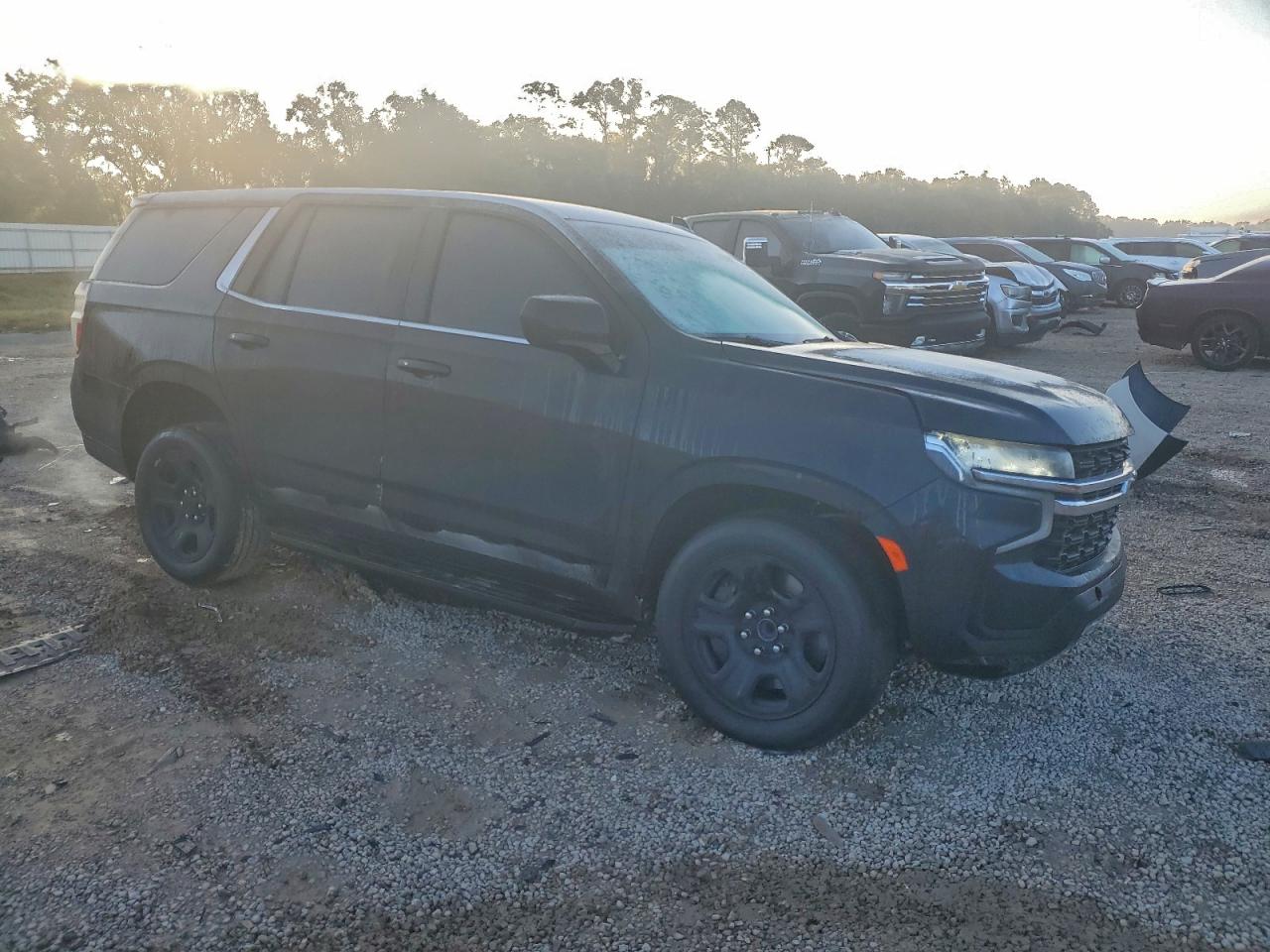 Chev Tahoe C1500 Image 2