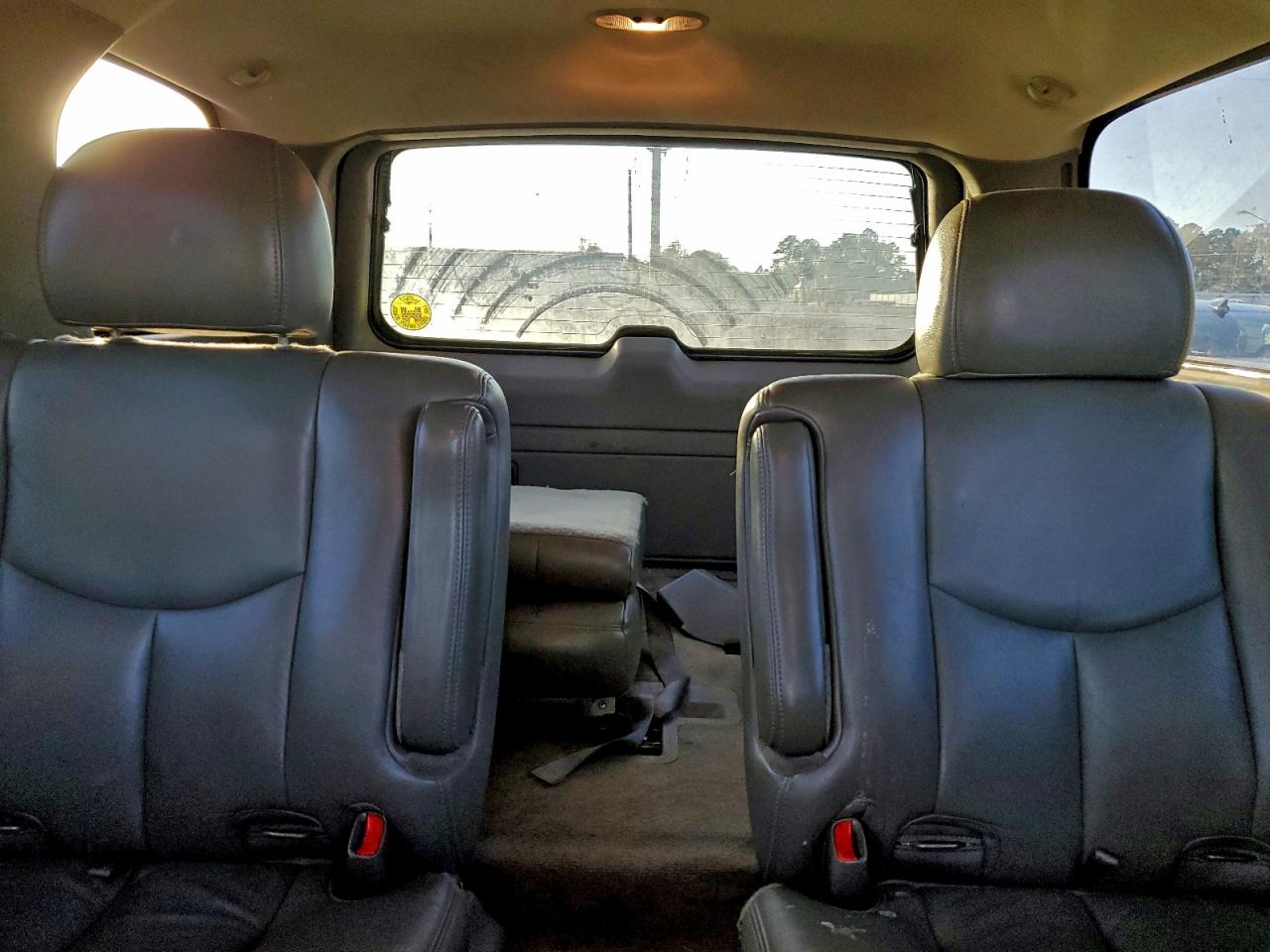 Chevrolet Tahoe C1500 Image 4