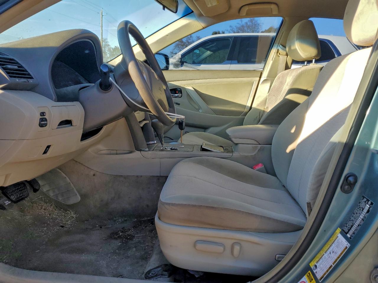 Toyota Camry Se Image 10