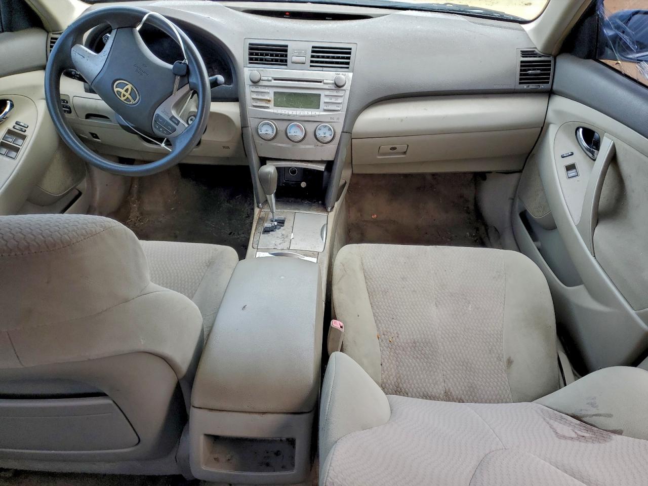 Toyota Camry Se Image 7