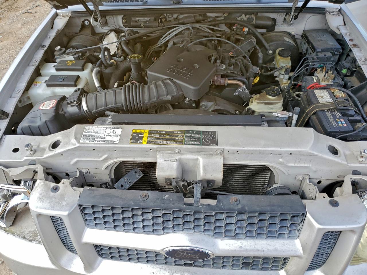 Ford Explorer Image 6