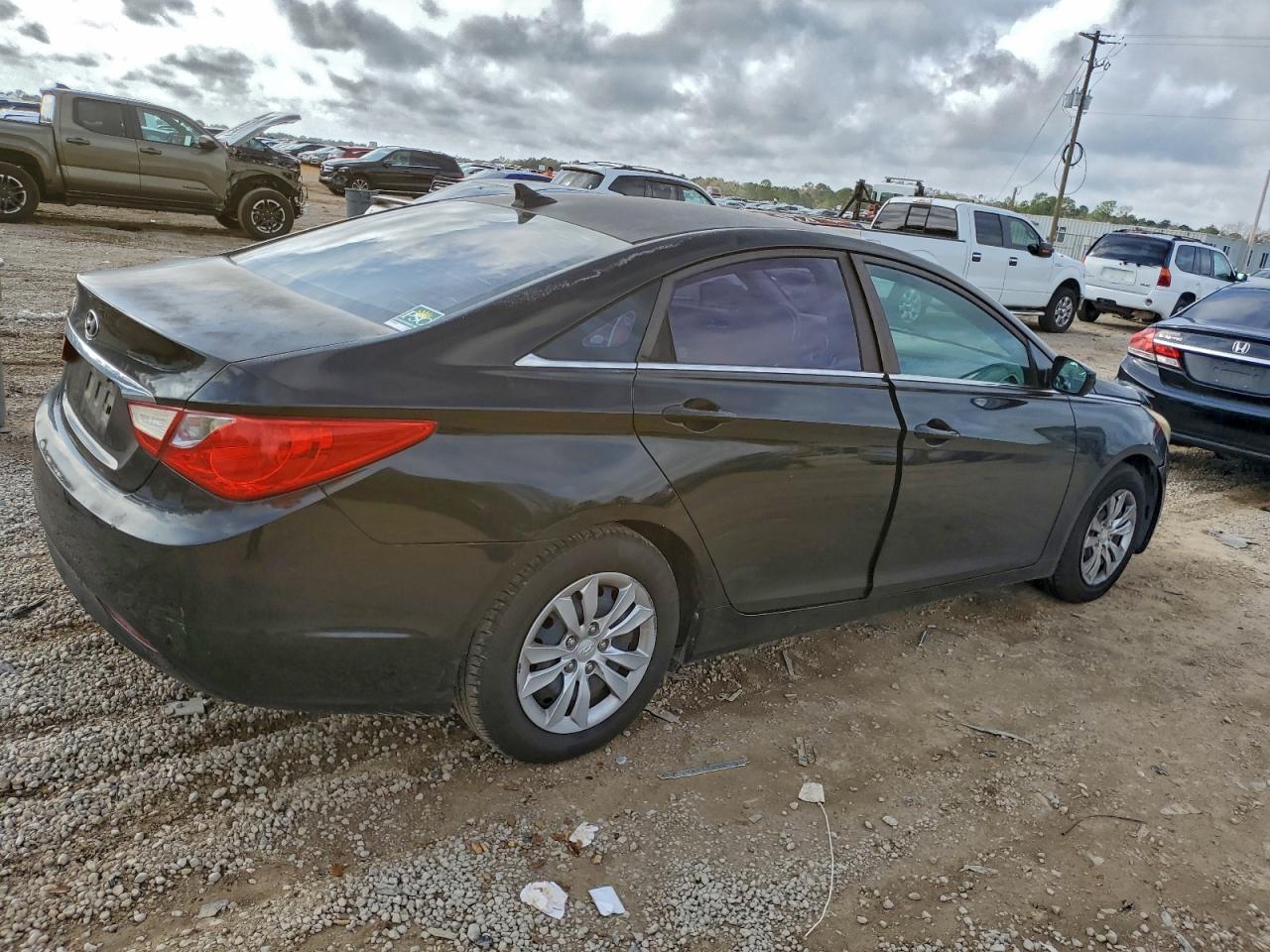 Hyundai SONATA Gls Image 4