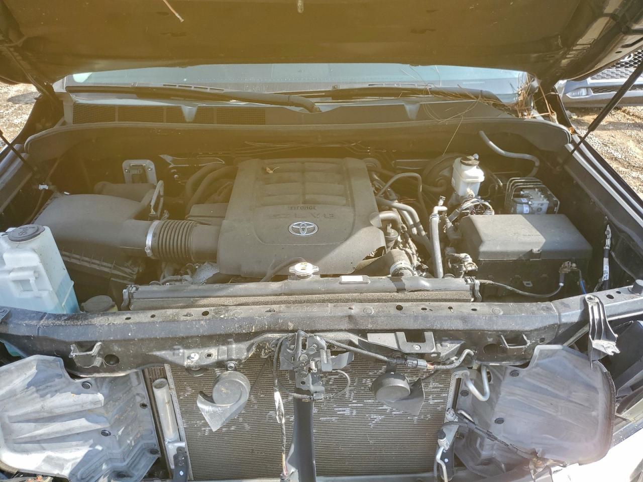 Toyota Tundra Crewmax Sr5 Image 11