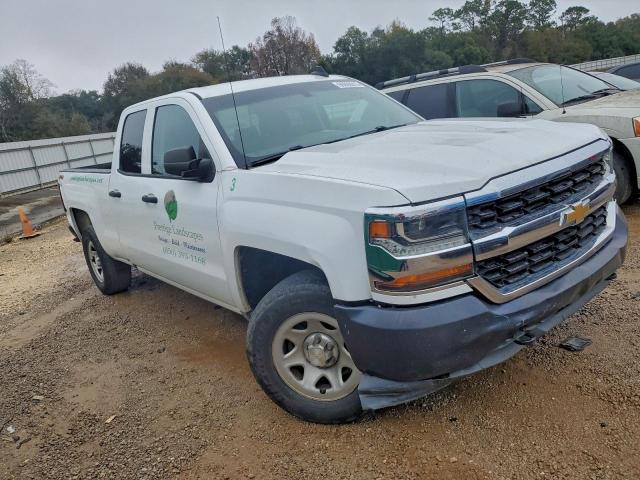 Chevrolet Silverado K1500 Image 4