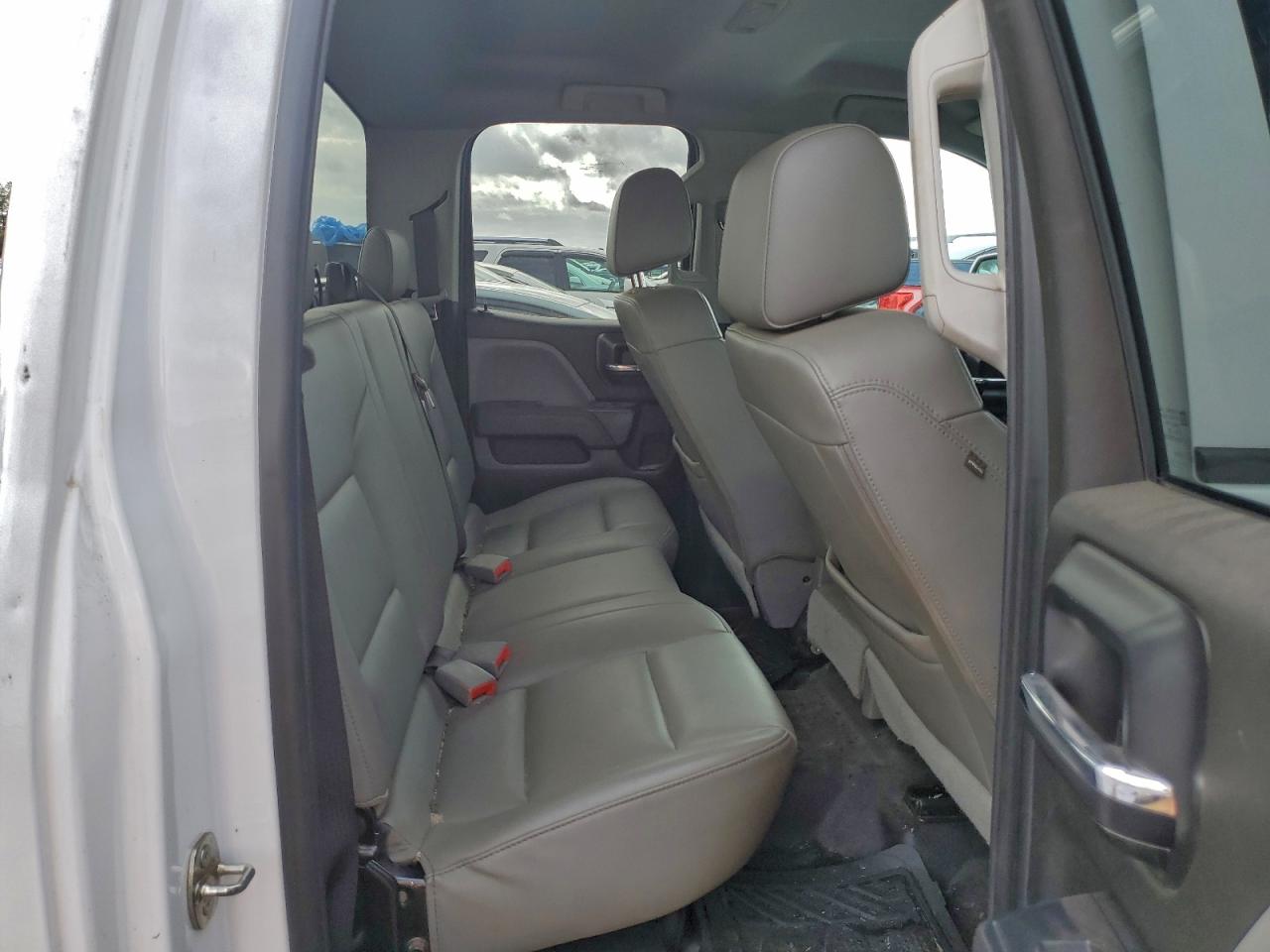 Chevrolet Silverado K1500 Image 9