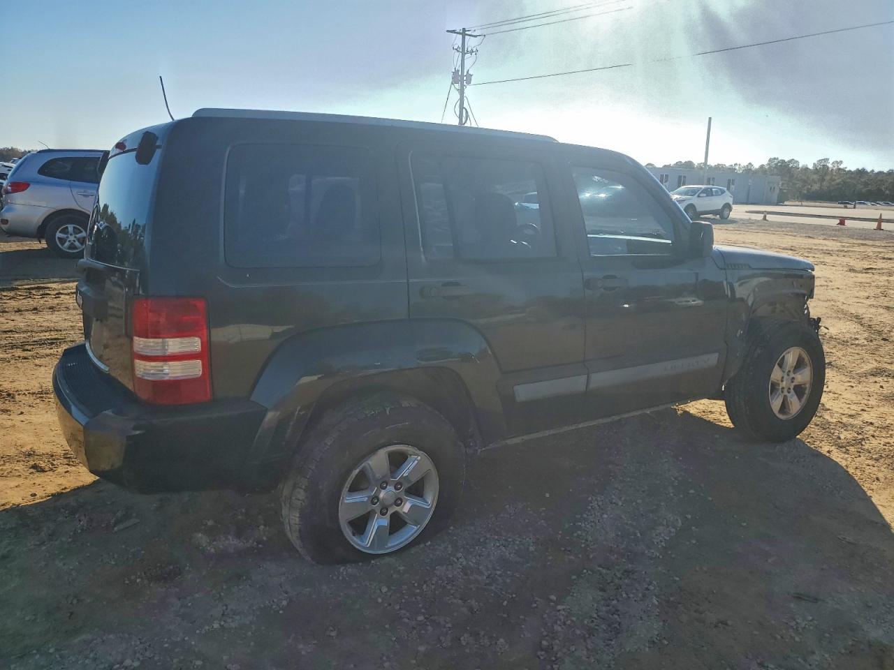Jeep Liberty Sport Image 12