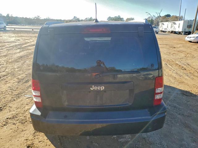 Jeep Liberty Sport Image 2