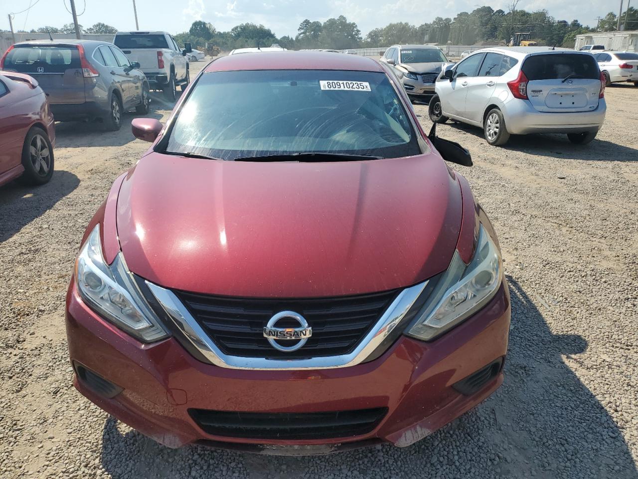 Nissan Altima 2.5 Image 2