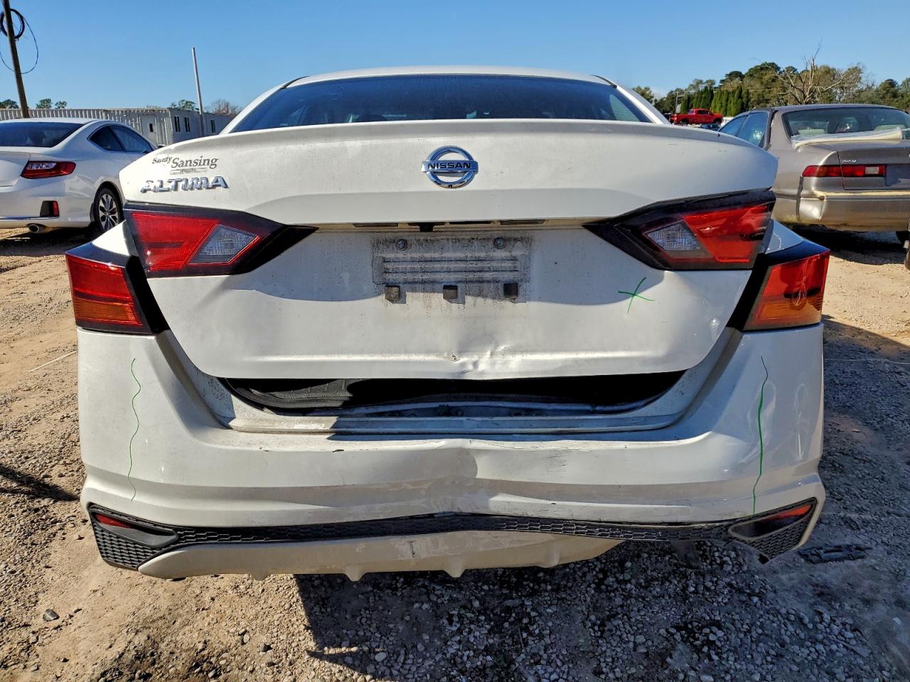 Nissan Altima S Image 5