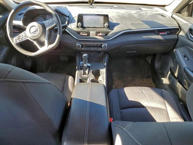 Nissan Altima S Image 10