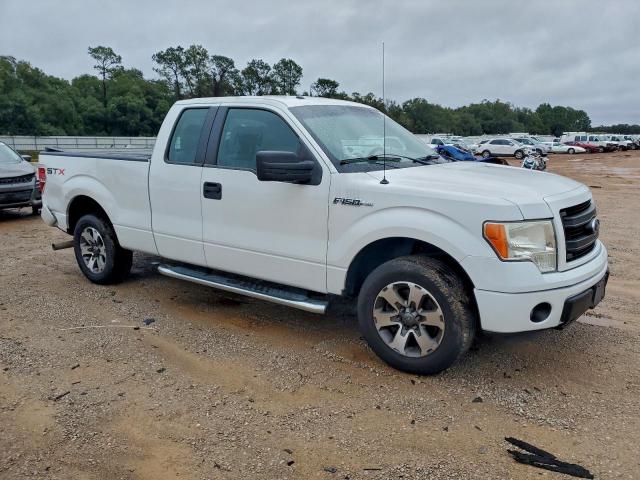Ford F-150 Super Cab Image 8