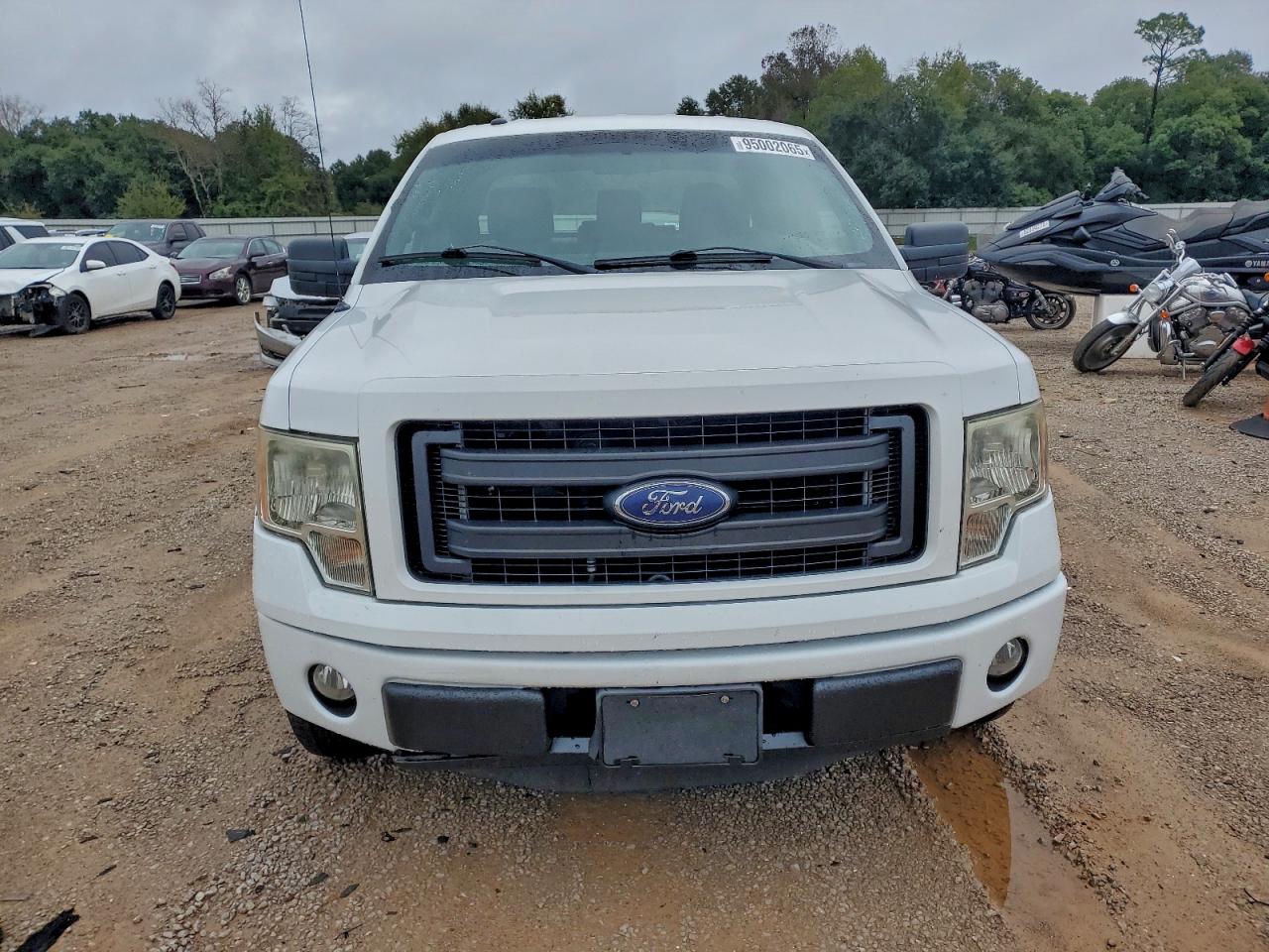 Ford F-150 Super Cab Image 6