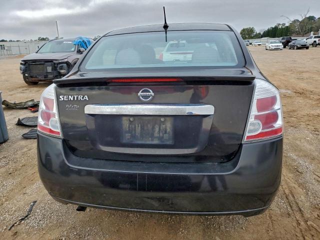 Nissan Sentra 2.0 Image 2