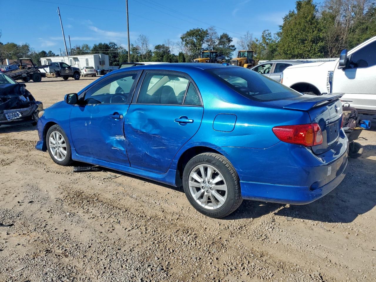 Toyota Corolla Base Image 2