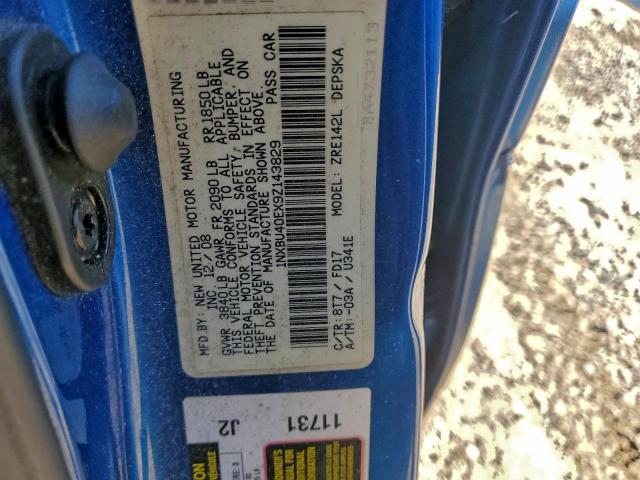 Toyota Corolla Base Image 10