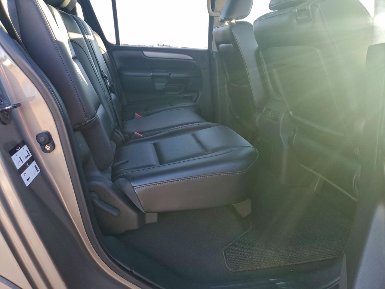 Nissan Armada Se Image 10