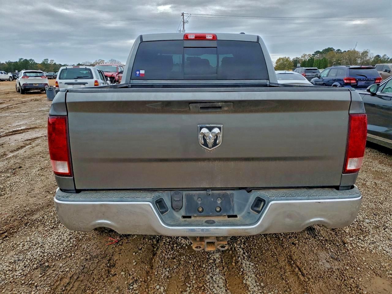 Dodge Ram 1500 Image 4
