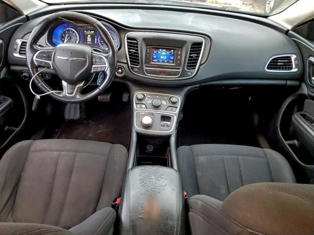Chrysler 200 Limited Image 6
